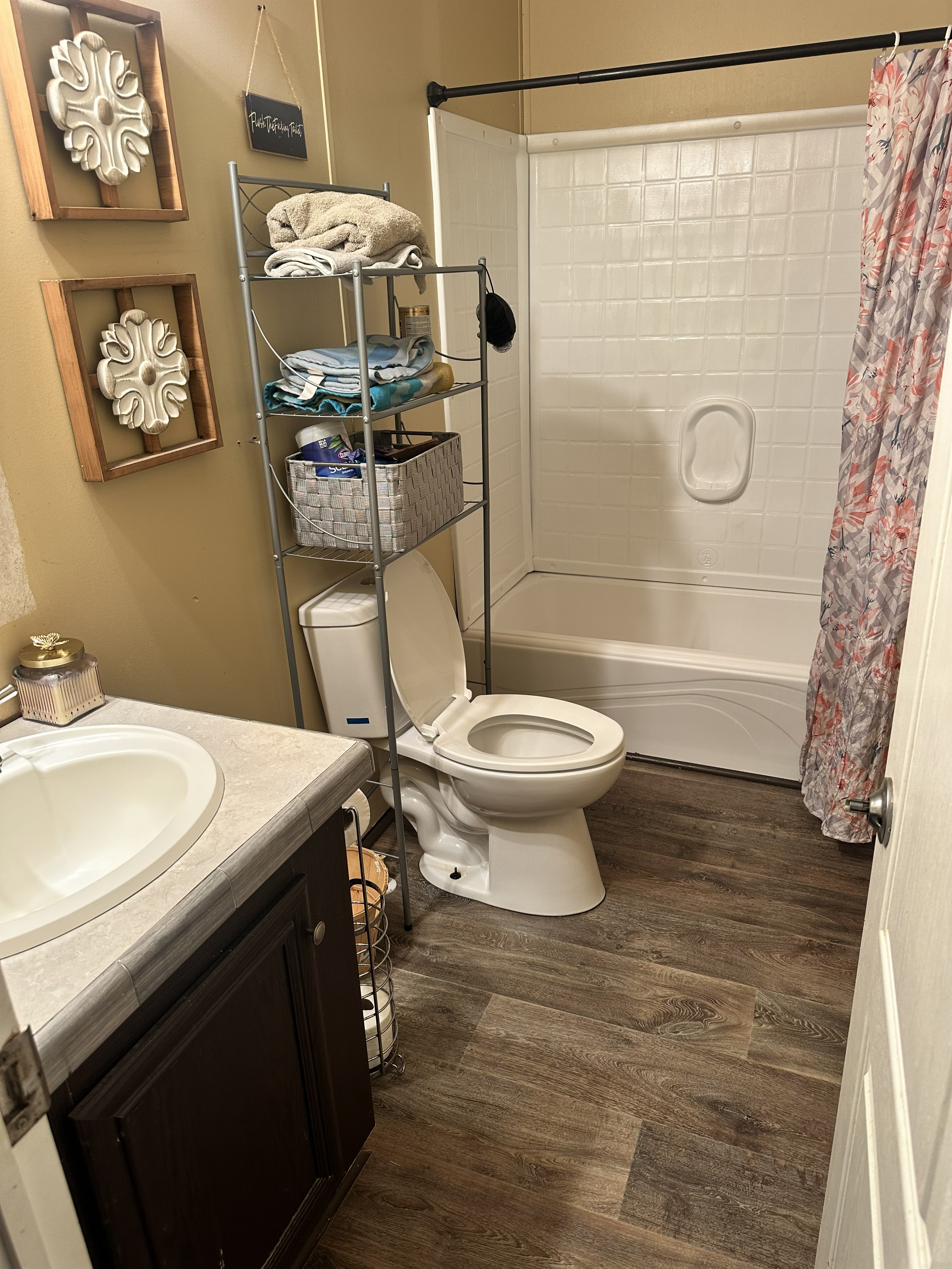 Bathroom refresh after cleaning