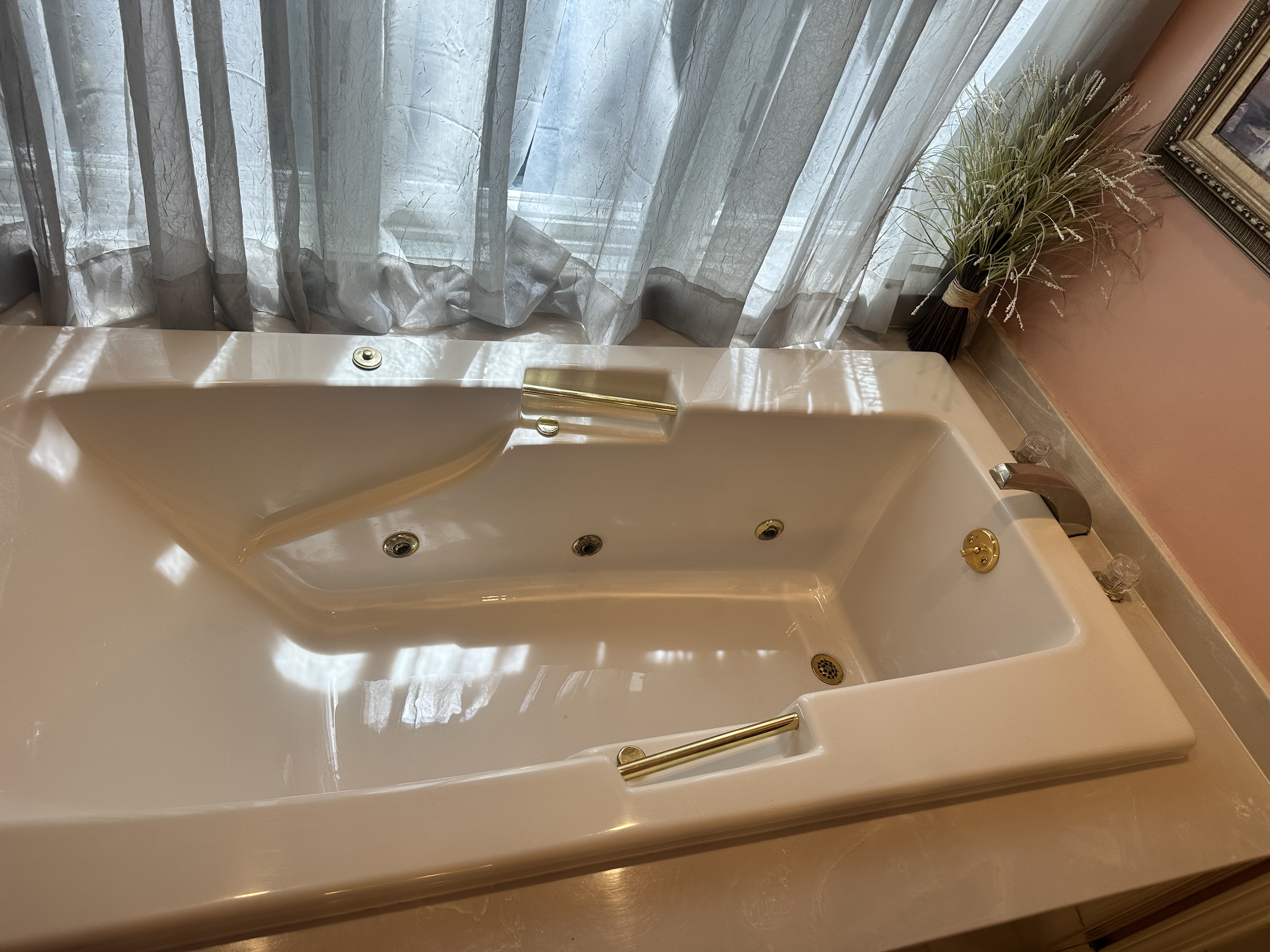 Tub detail clean after cleaning